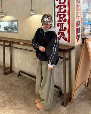 Two-tone windbreaker