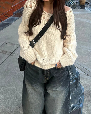 Bateau Neck Punching Point Sweater