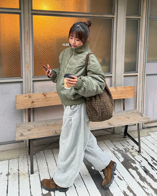 Stand-up neck flap unique pocket bomber jumper