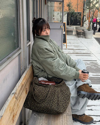 Stand-up neck flap unique pocket bomber jumper