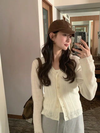 (3 colors) Perforated Cropped Cardigan