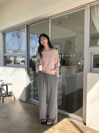 One-shoulder oversized sweatshirt
