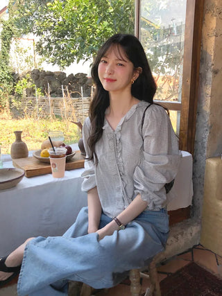 Checkered frill blouse
