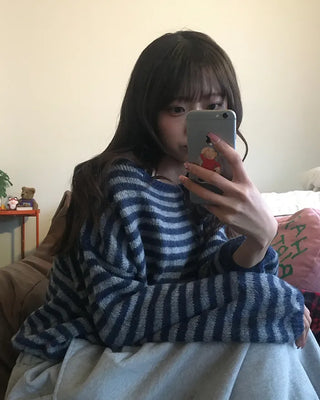 Boat neck striped loose knit