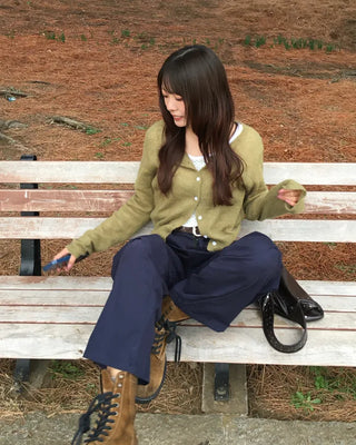 Metal tag point clear button cardigan