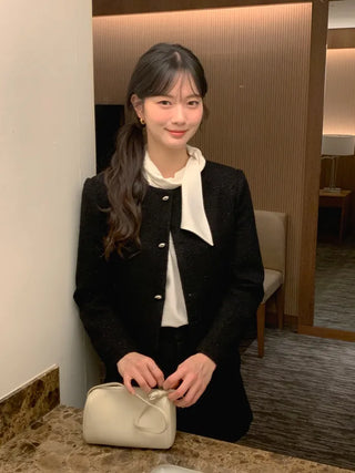 Blouse with tie