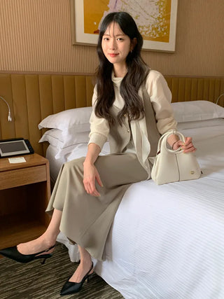 Flared long skirt