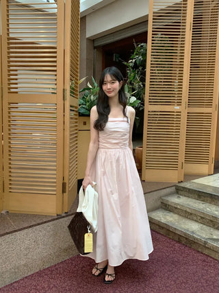 Sleeveless long dress