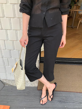 (2 colors) Capri Pants