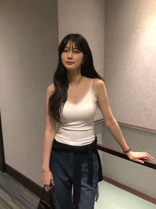 (4 colors) [Built-in cap] Lace sleeveless top