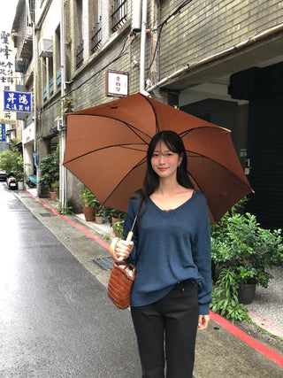 [4 colors] V-neck sleeveless knit
