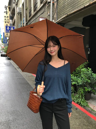 [4 colors] V-neck sleeveless knit