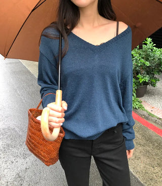 [4 colors] V-neck sleeveless knit