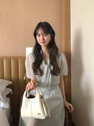 [2 colors] Tie blouse