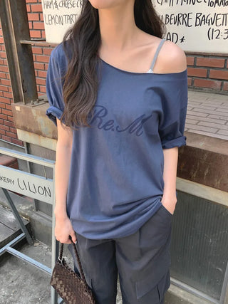 [2 colors] One-shoulder short-sleeve T-shirt