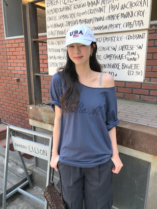 [2 colors] One-shoulder short-sleeve T-shirt