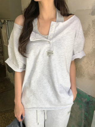 [2 colors] One-shoulder button T-shirt