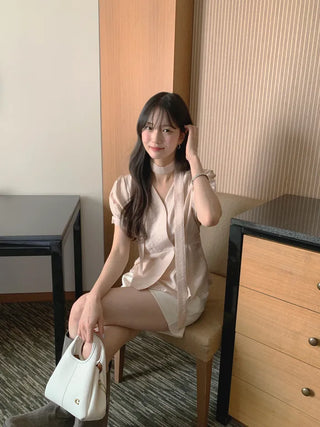 [3 colors] Pintuck Tie Blouse