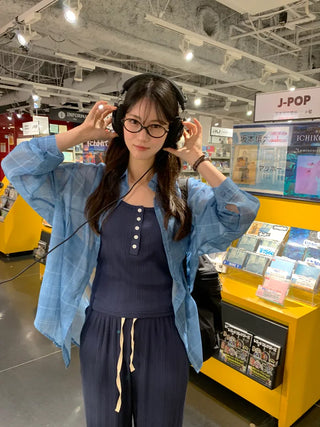 [4 colors] Two-button sleeveless shirt