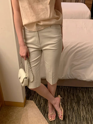 [3 colors] Two-button sleeveless shirt