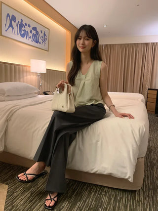 [2 colors] Ribbon balloon blouse