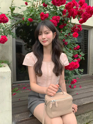 [2 colors] Square neck pintuck blouse