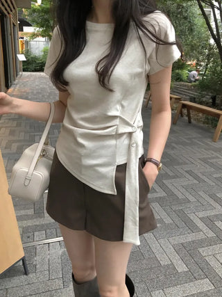 [2 colors] Loose-fitting check off-shoulder shirred puff sleeve blouse