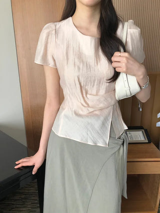 [2 colors] Back slit blouse