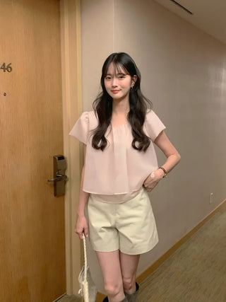 [2 colors] Soft short-sleeved blouse
