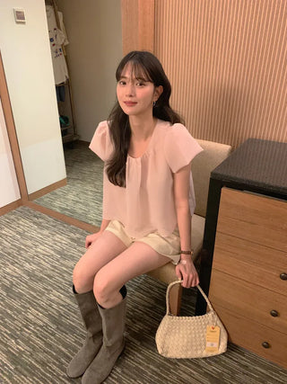 [2 colors] Soft short-sleeved blouse