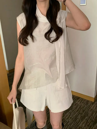 [2 colors] Tie-neck sleeveless blouse