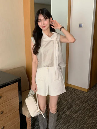 [2 colors] Tie-neck sleeveless blouse