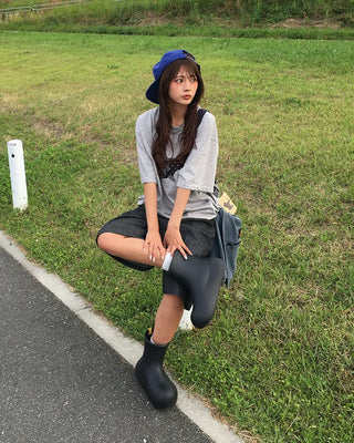 (Unisex) Striped Black Denim Loop Bermuda Pants