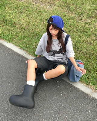 (Unisex) Striped Black Denim Loop Bermuda Pants