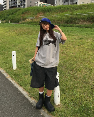 (Unisex) Striped Black Denim Loop Bermuda Pants