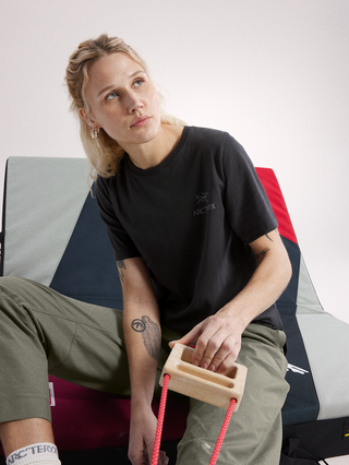 [arcteryx] Crag SL Cotton Emblem Crew Short Sleeve Women's - Black