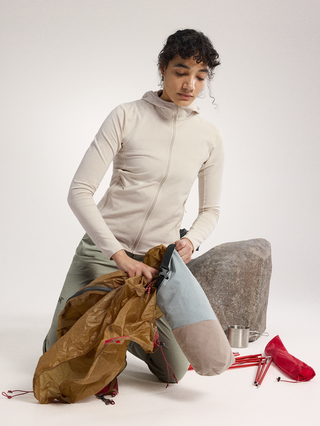 [arcteryx] Kyanite LT Hoodie Women's - Sea Salt