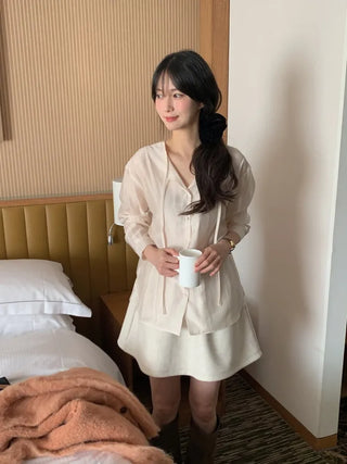 (3 colors) Bow tie blouse