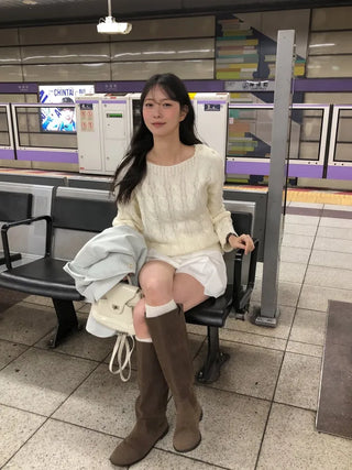 (3 colors) Boat neck button knit