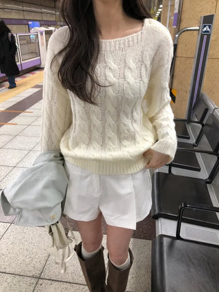 (3 colors) Boat neck button knit