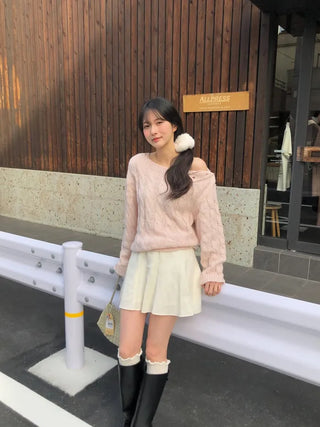 (3 colors) Boat neck button knit