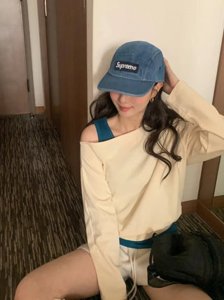 One-shoulder oversized sweatshirt