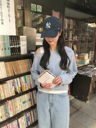One-shoulder oversized sweatshirt