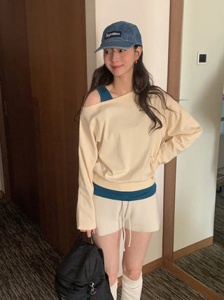 One-shoulder oversized sweatshirt