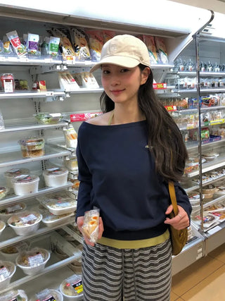 One-shoulder oversized sweatshirt