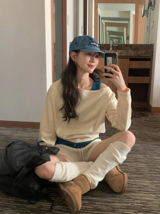 One-shoulder oversized sweatshirt