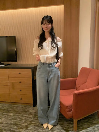 Off-shoulder blouse