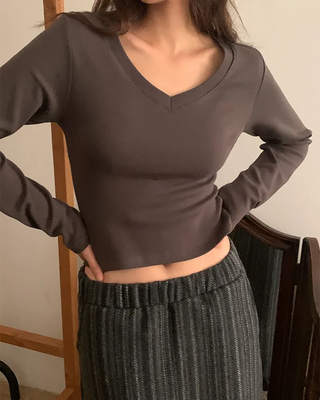 Fleece-lined V-neck long-sleeved cropped T-shirt