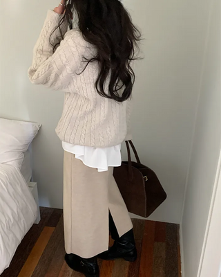 Back slit elastic knit long skirt