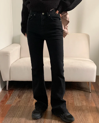 Span semi-bootcut black denim pants